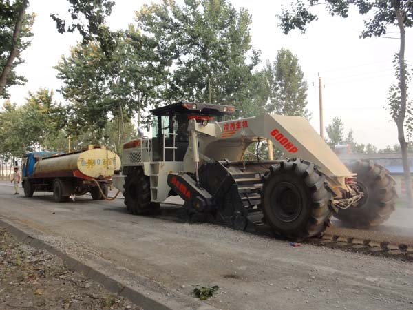 WR2300L，山東曹縣S348省道水穩路基破碎